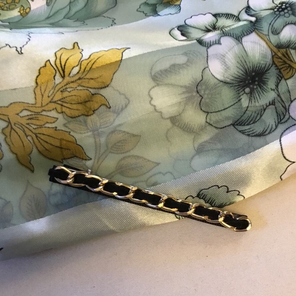Black Velvet & Gold Chain Large Alligator Hair Clip - Picture 4 of 7